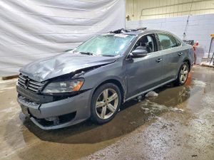 Volkswagen Passat SE 2.5L 5 2013