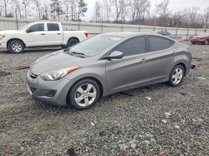 Hyundai Elantra GLS 1.8L 4 2013