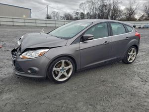 Ford Focus TITANIUM 2.0L 4 2013