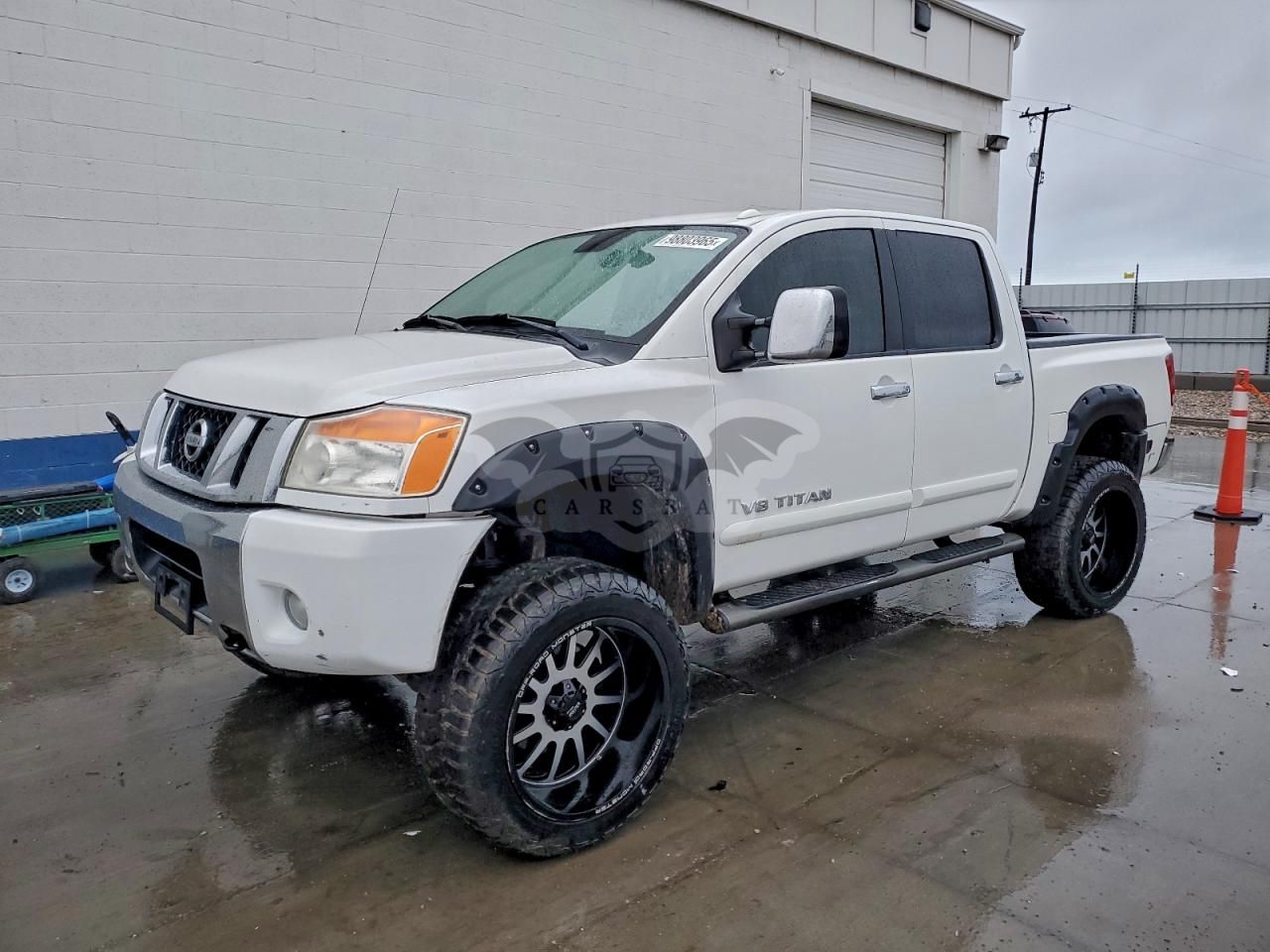 Nissan Titan XE 5.6L 8 2010