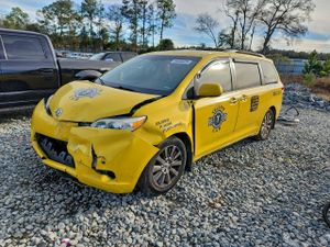 Toyota Sienna XLE 3.5L 6 2012