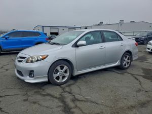 Toyota Corolla BASE 1.8L 4 2011