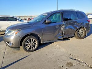 Nissan Pathfinder S 3.5L 6 2015