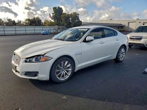 Jaguar XF 2.0L 4 2013