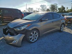 Hyundai Elantra GLS 1.8L 4 2013