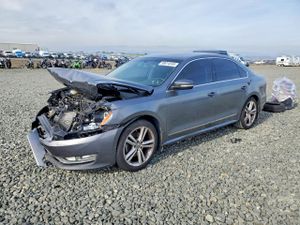 Volkswagen Passat SE 1.8L 4 2015