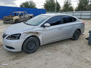 Nissan Sentra S 1.8L 4 2015