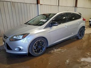 Ford Focus SE 2.0L 4 2013