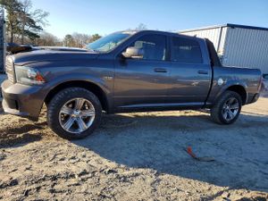 RAM 1500 SPORT 5.7L 8 2015