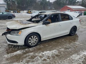 Volkswagen Jetta BASE 2.0L 4 2014