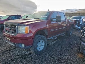 GMC Sierra K2500 DENALI 6.6L 8 2013