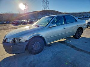 Toyota Camry CE 2.2L 4 2001