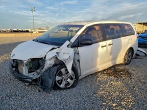 Toyota Sienna 3.5L 6 2011