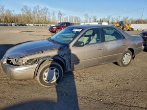 Toyota Camry CE 2.2L 4 1999