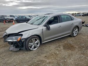 Volkswagen Passat SE 1.8L 4 2014