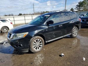 Nissan Pathfinder S 3.5L 6 2013