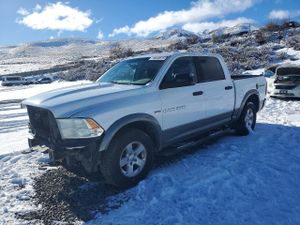 Dodge RAM 5.7L 8 2011