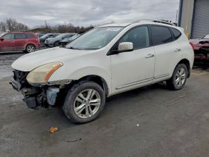 Nissan Rogue S 2.5L 4 2013