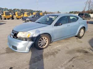 Dodge Avenger SE 2.4L 4 2013