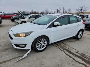 Ford Focus SE 2.0L 4 2015