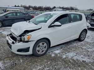 Chevrolet Aveo (Sonic) LS 1.8L 4 2012