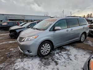 Toyota Sienna XLE 3.5L 6 2014