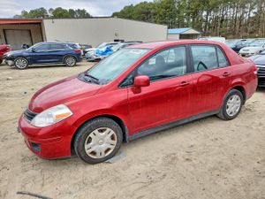Nissan Versa S 1.8L 4 2010