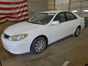 Toyota Camry LE 2.4L 4 2005