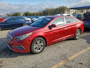 Hyundai Sonata SE 2.4L 4 2015