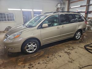 Toyota Sienna XLE 3.3L 6 2006