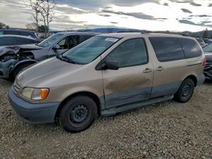 Toyota Sienna LE 3.0L 6 2002