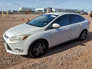 Ford Focus SE 2.0L 4 2012
