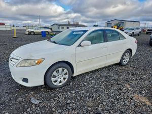 Toyota Camry BASE 2.5L 4 2010