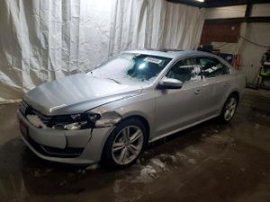 Volkswagen Passat SE 2 L 4 2015
