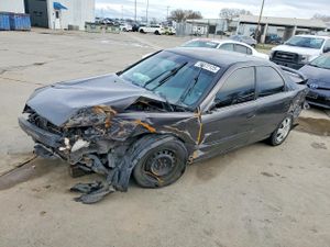 Toyota Camry CE 2.2L 4 2000