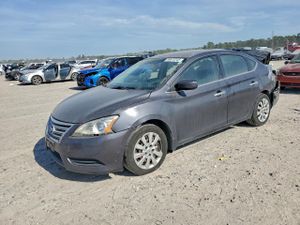 Nissan Sentra S 1.8L 4 2015