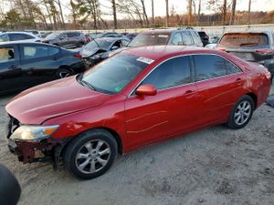 Toyota Camry BASE 2.5L 4 2011