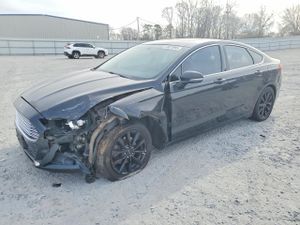 Ford Fusion SE 1.6L 4 2013