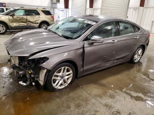 Ford Fusion SE 1.6L 4 2013