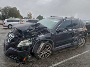 Volkswagen Tiguan S 2.0L 4 2011