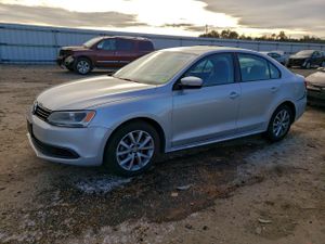 Volkswagen Jetta SE 2.5L 5 2012