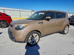 Kia Soul + 2.0L 4 2015