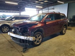 Toyota Highlander LE 3.5L 6 2015