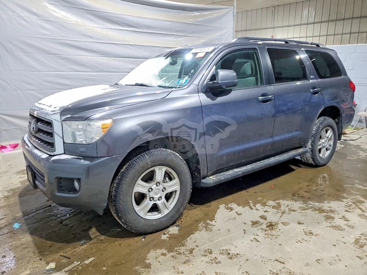 Toyota Sequoia SR5 5.7L 8 2011