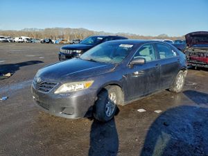 Toyota Camry BASE 2.5L 4 2011