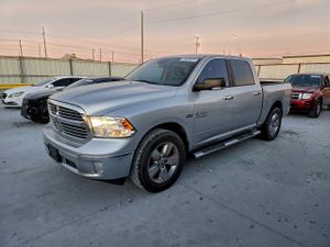 RAM 1500 SLT 5.7L 8 2013