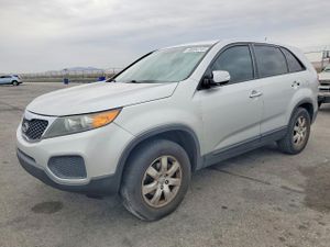 Kia Sorento LX 2.4L 4 2013