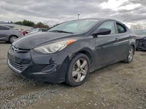 Hyundai Elantra GLS 1.8L 4 2013
