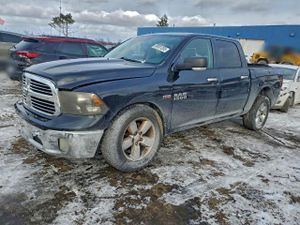 RAM 1500 SLT 5.7L 8 2015