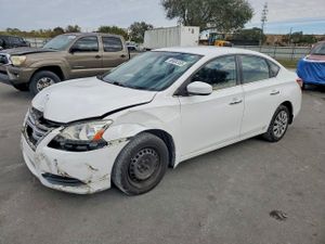 Nissan Sentra S 1.8L 4 2015
